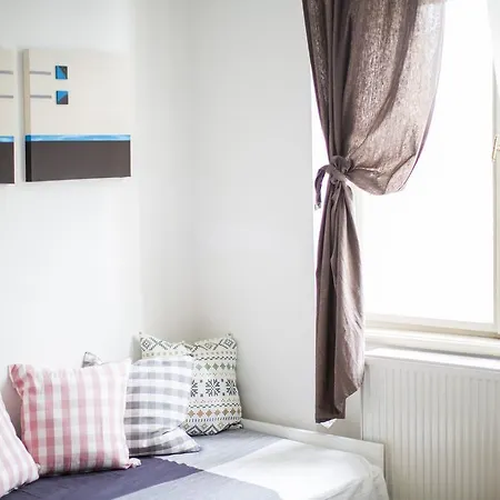 Apartment Feel Good *
