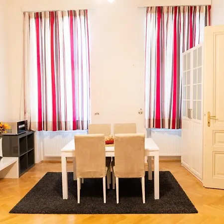Feel Good Apartment