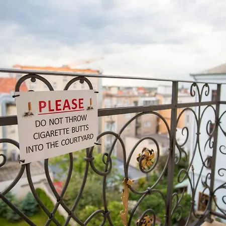 Feel Good * Prague